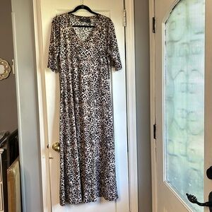 Attitudes by Renee full length dress animal print size LARGE 3/4 sleeve EUC